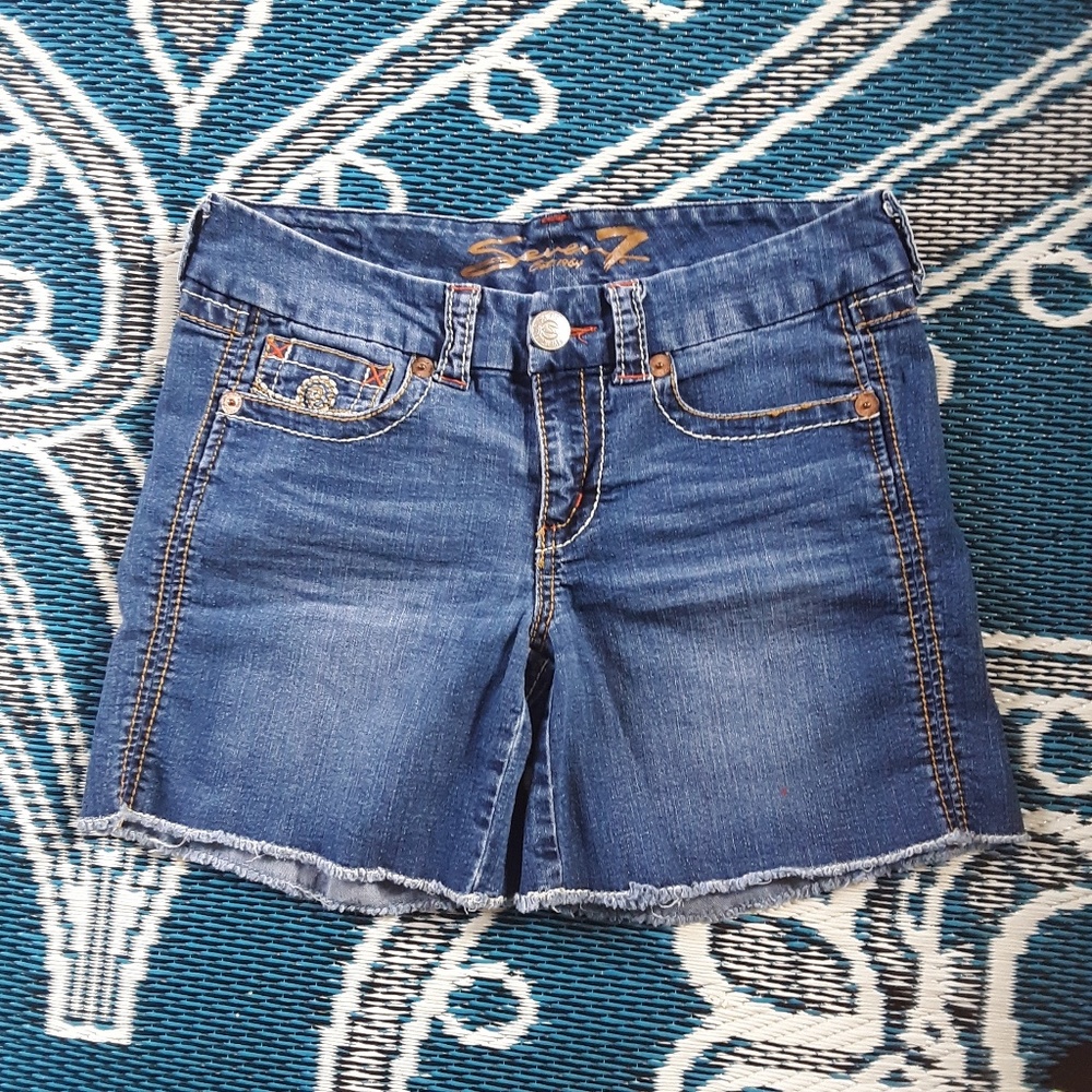 Seven7 short - Picture 1 of 3